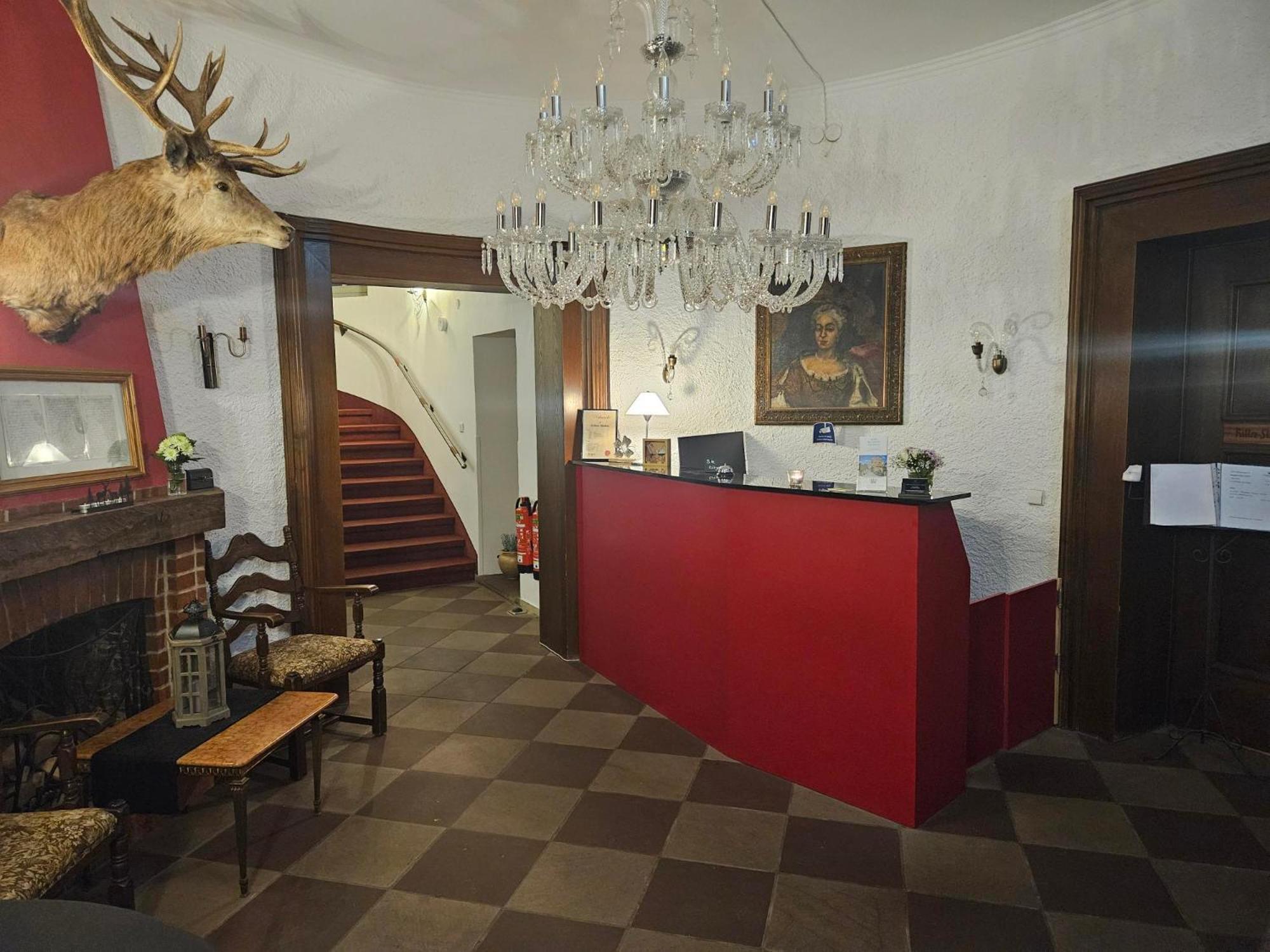 Eventlocation & Hotel Schloss Neuburg Obrigheim Luaran gambar
